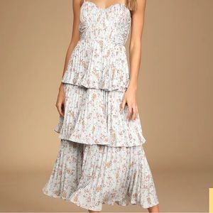 Lulus cascade tiered dress!